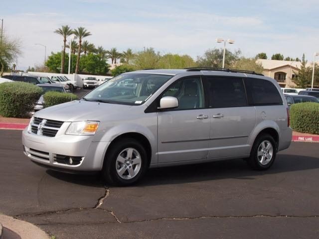 Dodge Grand Caravan 2010 photo 3