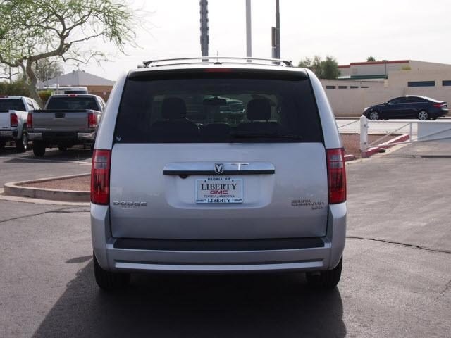 Dodge Grand Caravan 2010 photo 5