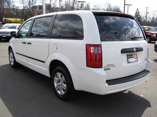 Dodge Grand Caravan 2010 photo 2