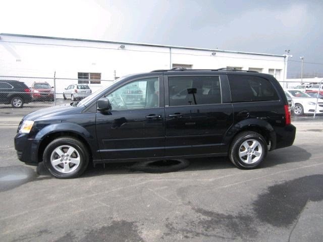 Dodge Grand Caravan 2010 photo 1