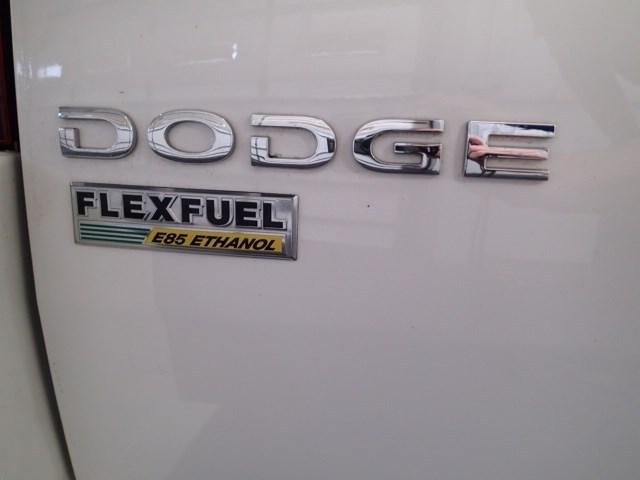 Dodge Grand Caravan 2010 photo 2