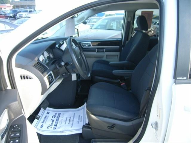 Dodge Grand Caravan 2010 photo 5