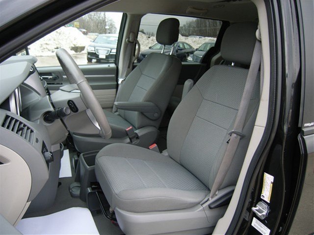 Dodge Grand Caravan 4DR FWD GLS 2.7 Unspecified