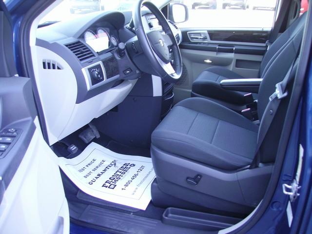 Dodge Grand Caravan 2010 photo 4