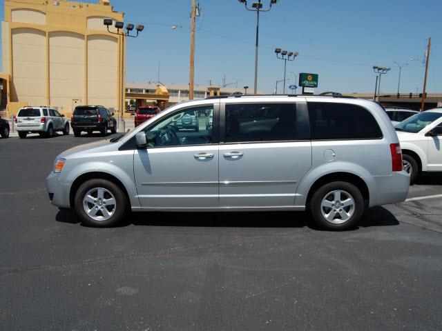 Dodge Grand Caravan 2010 photo 1