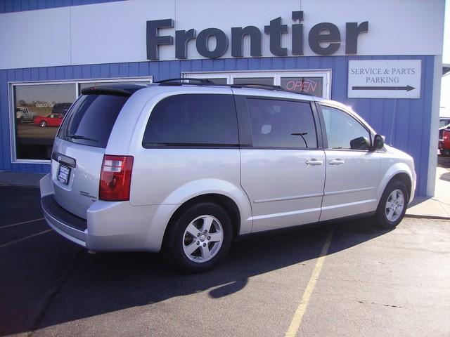 Dodge Grand Caravan 2010 photo 1