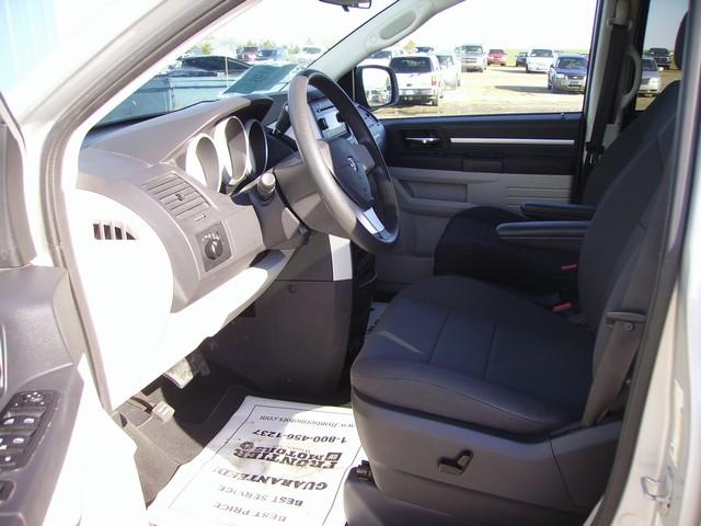 Dodge Grand Caravan 2010 photo 4
