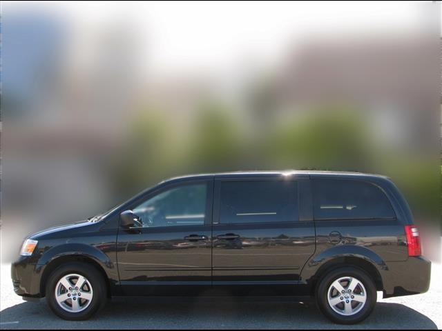 Dodge Grand Caravan 2010 photo 3