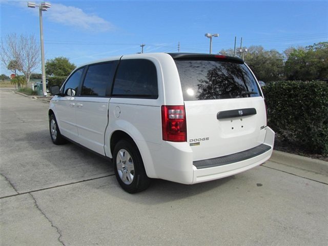 Dodge Grand Caravan 2010 photo 1