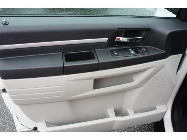 Dodge Grand Caravan 2010 photo 1