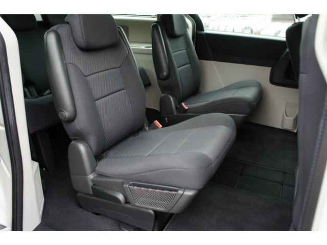 Dodge Grand Caravan 2010 photo 12