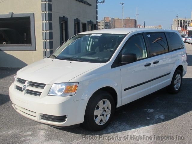 Dodge Grand Caravan 2010 photo 3