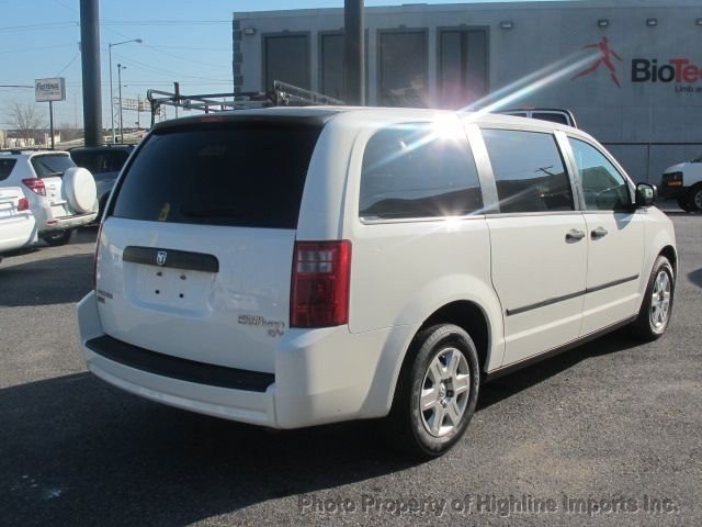 Dodge Grand Caravan 2010 photo 4