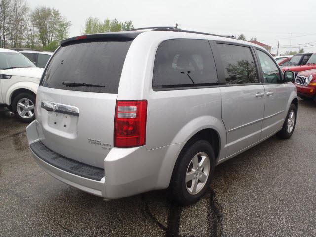 Dodge Grand Caravan 2010 photo 1