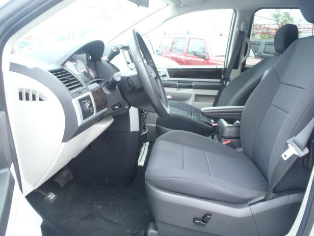 Dodge Grand Caravan 2010 photo 2