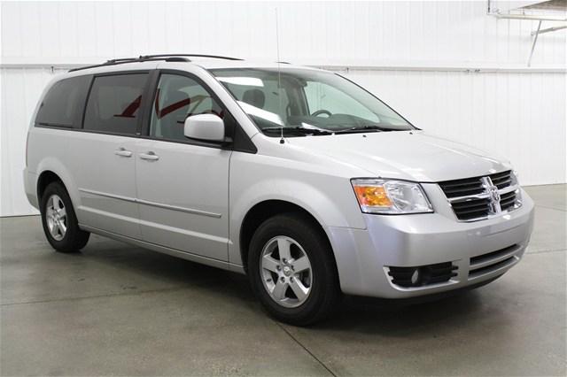 Dodge Grand Caravan 2010 photo 2