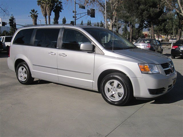 Dodge Grand Caravan 2010 photo 1