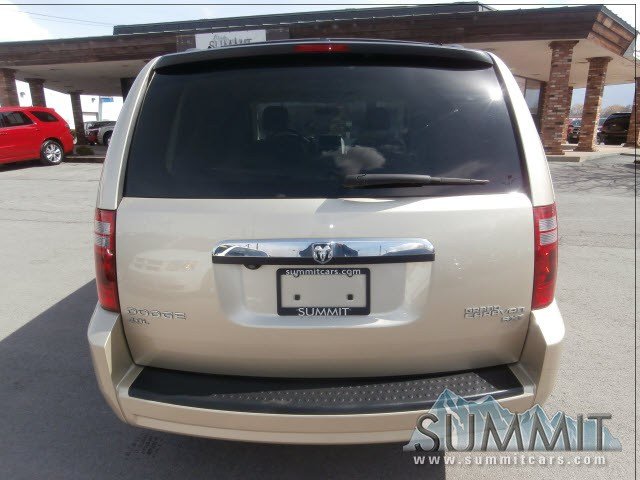 Dodge Grand Caravan 2010 photo 2