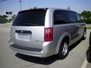 Dodge Grand Caravan 2010 photo 2