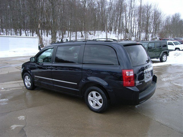 Dodge Grand Caravan 2010 photo 1