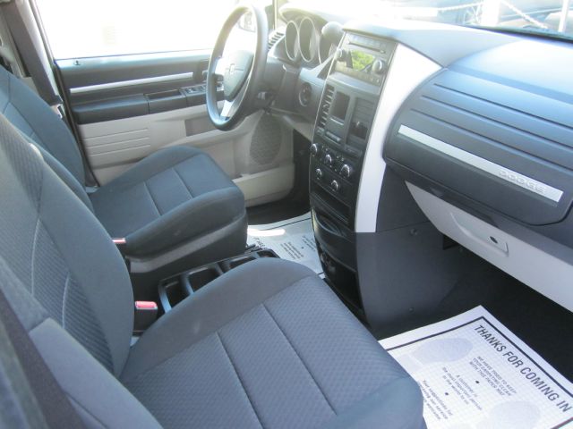 Dodge Grand Caravan 2010 photo 16