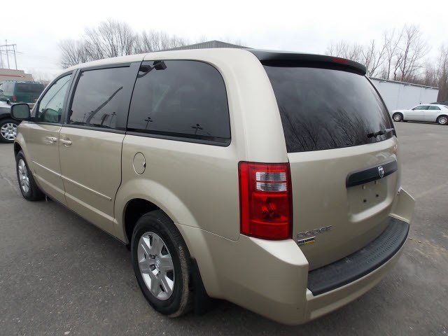 Dodge Grand Caravan 2010 photo 2