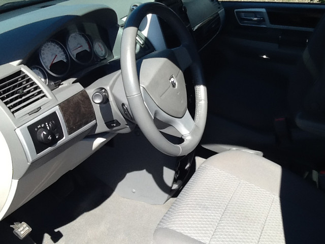 Dodge Grand Caravan 2010 photo 1