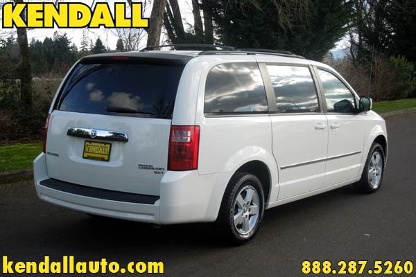 Dodge Grand Caravan 2010 photo 2