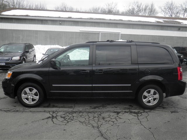 Dodge Grand Caravan 2010 photo 1