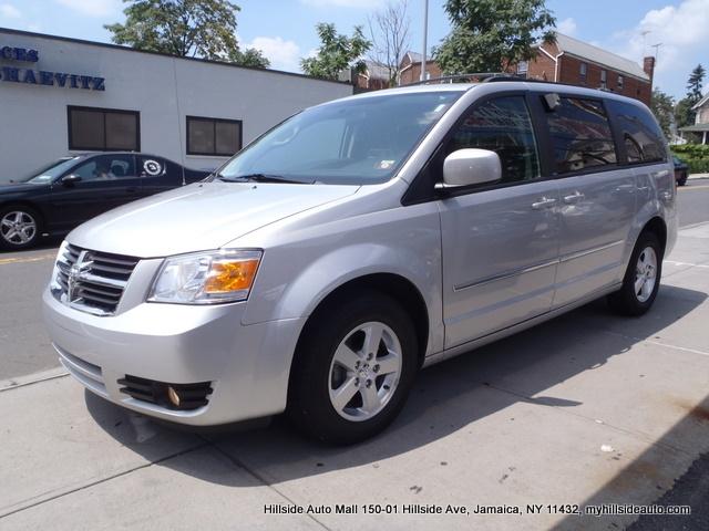 Dodge Grand Caravan 2010 photo 2