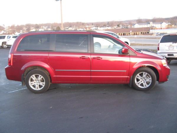 Dodge Grand Caravan 2010 photo 1