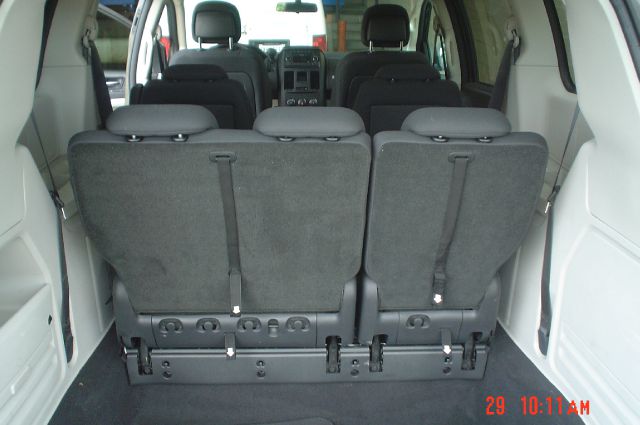 Dodge Grand Caravan 2010 photo 18