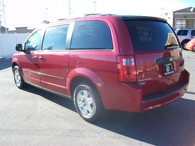 Dodge Grand Caravan 2010 photo 2