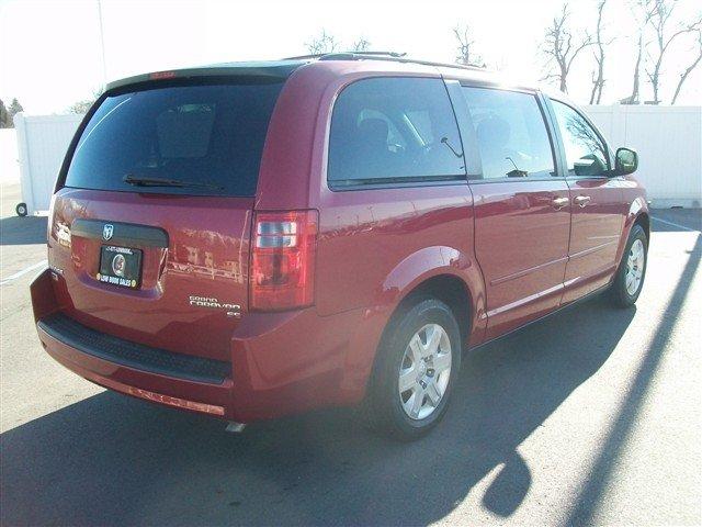 Dodge Grand Caravan 2010 photo 3
