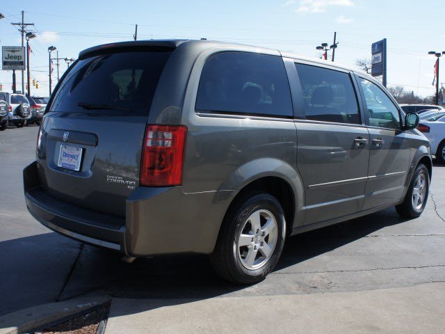 Dodge Grand Caravan 2010 photo 4