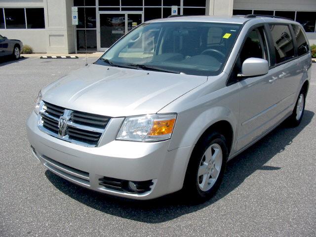 Dodge Grand Caravan 2010 photo 3