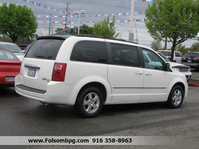 Dodge Grand Caravan 2010 photo 2
