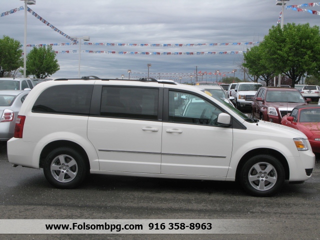 Dodge Grand Caravan 2010 photo 3