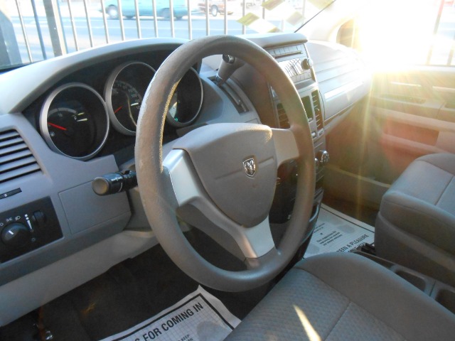 Dodge Grand Caravan 2010 photo 2
