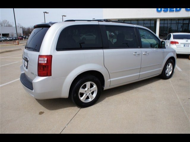 Dodge Grand Caravan 2010 photo 4