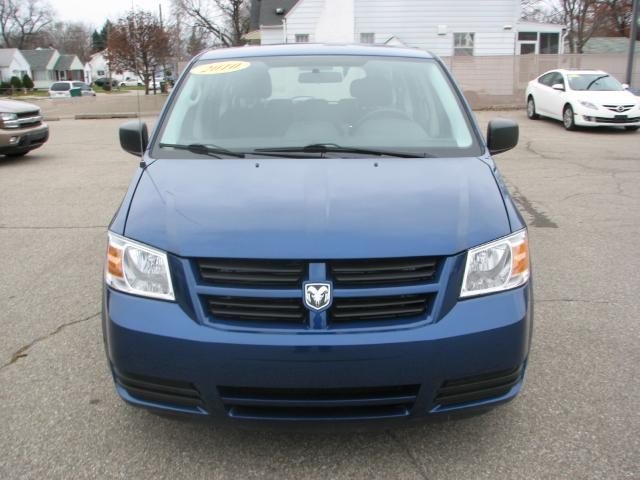 Dodge Grand Caravan 2010 photo 3