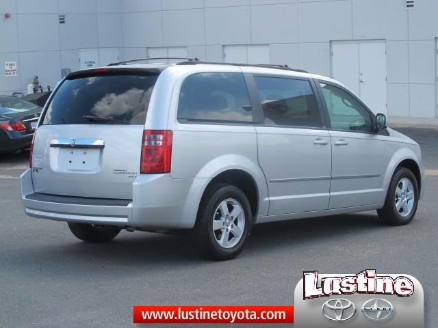Dodge Grand Caravan 2010 photo 1