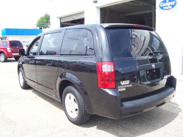 Dodge Grand Caravan 2010 photo 3