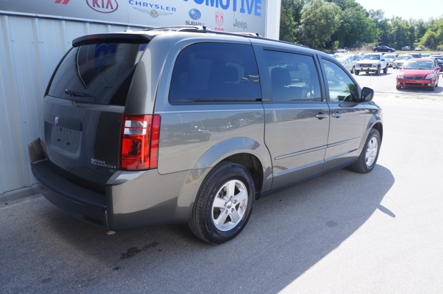 Dodge Grand Caravan 4DR FWD GLS 2.7 Unspecified