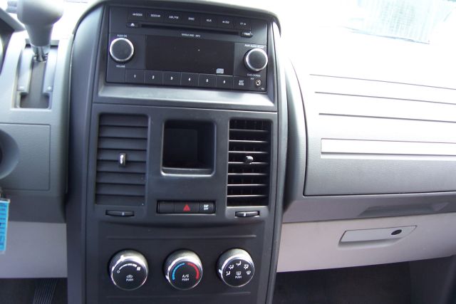 Dodge Grand Caravan 2010 photo 19