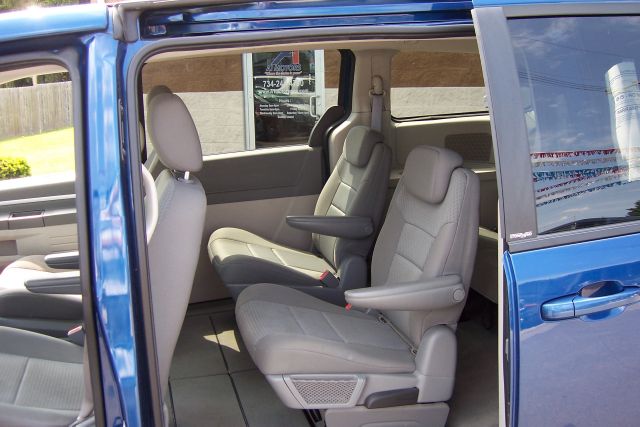 Dodge Grand Caravan 2010 photo 2