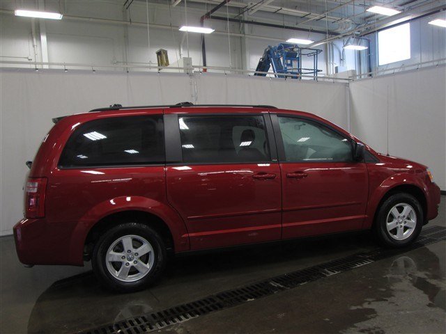 Dodge Grand Caravan 2010 photo 1