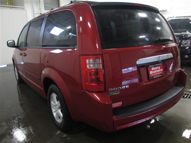 Dodge Grand Caravan 2010 photo 3