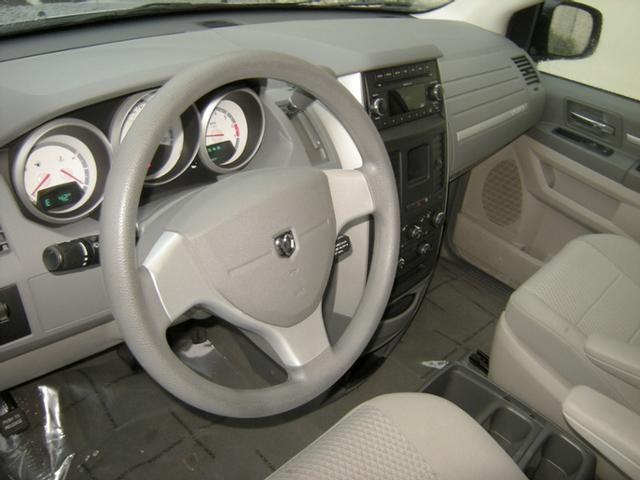 Dodge Grand Caravan 2010 photo 4