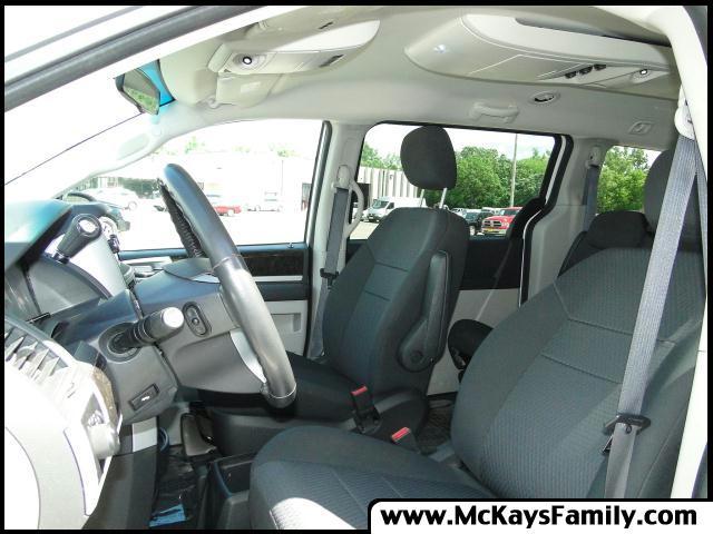 Dodge Grand Caravan 2010 photo 4
